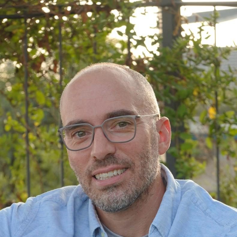 picture of Eran Gros